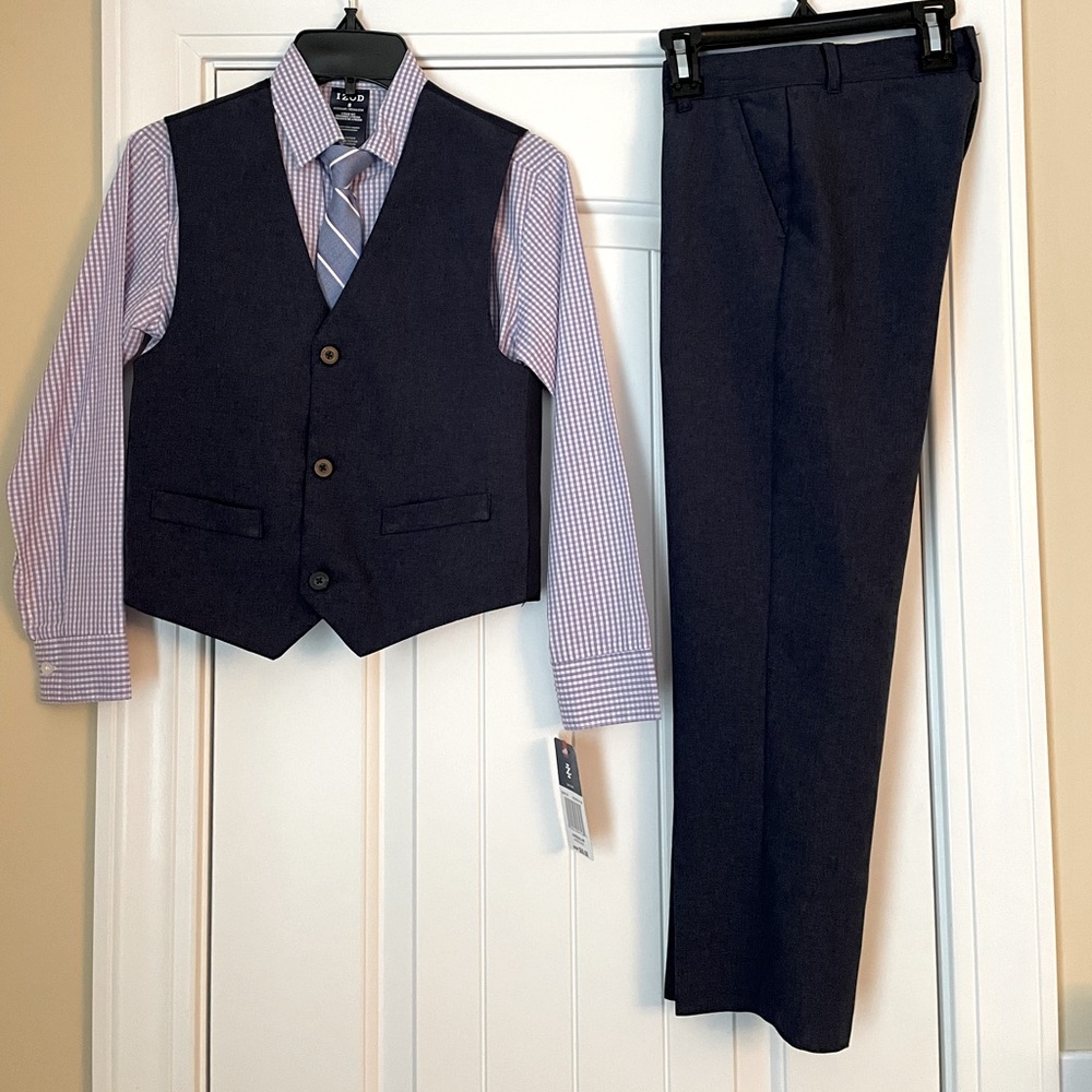NWT Boys Size 8 Regular - IZOD Blue 4pc Suit
